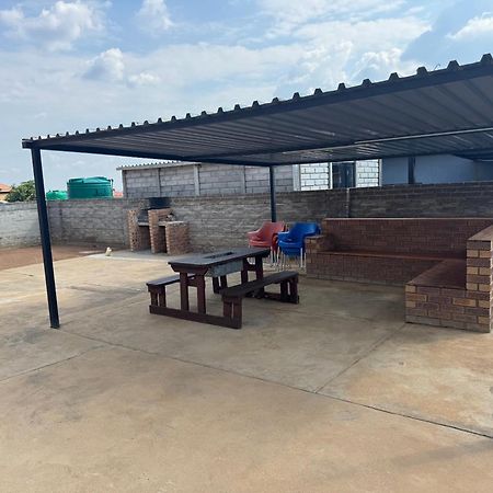Rhino House With 3 Bedrooms Next To Pilanesberg And Sun City Mogwase Exterior foto
