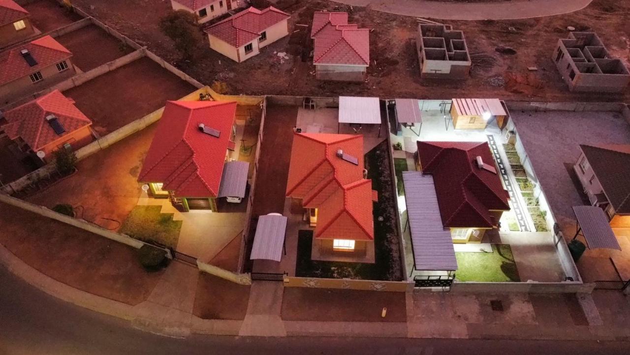 Rhino House With 3 Bedrooms Next To Pilanesberg And Sun City Mogwase Exterior foto